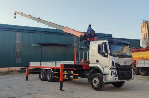 Xe tải chenglong gắn cầu kanglim 8 tấn